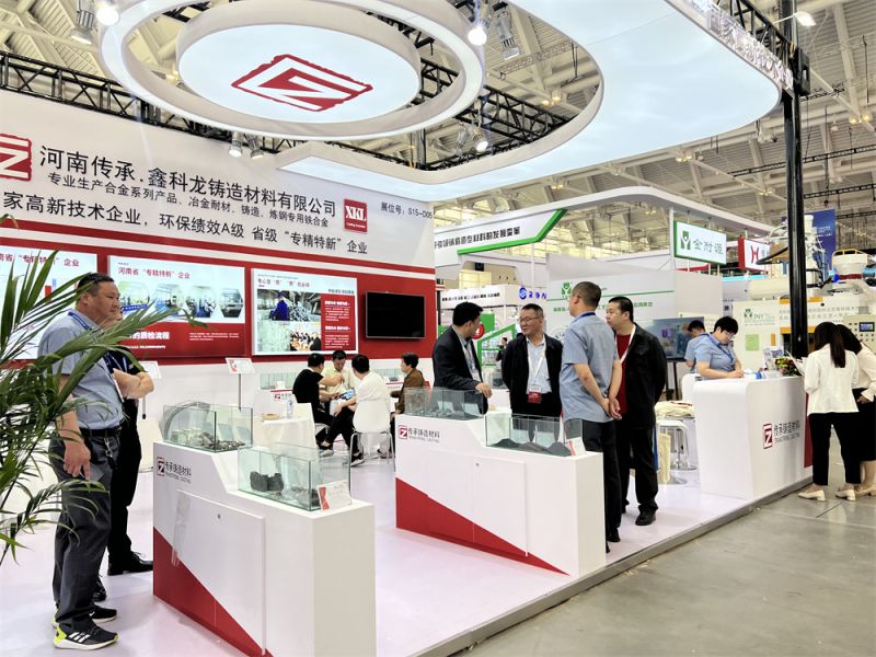 張軍總經(jīng)理和國外客戶